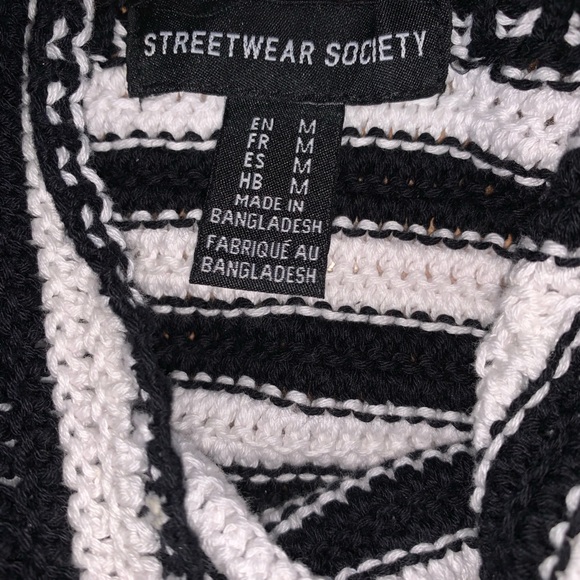 Black white stripe Knit top - Picture 4 of 4